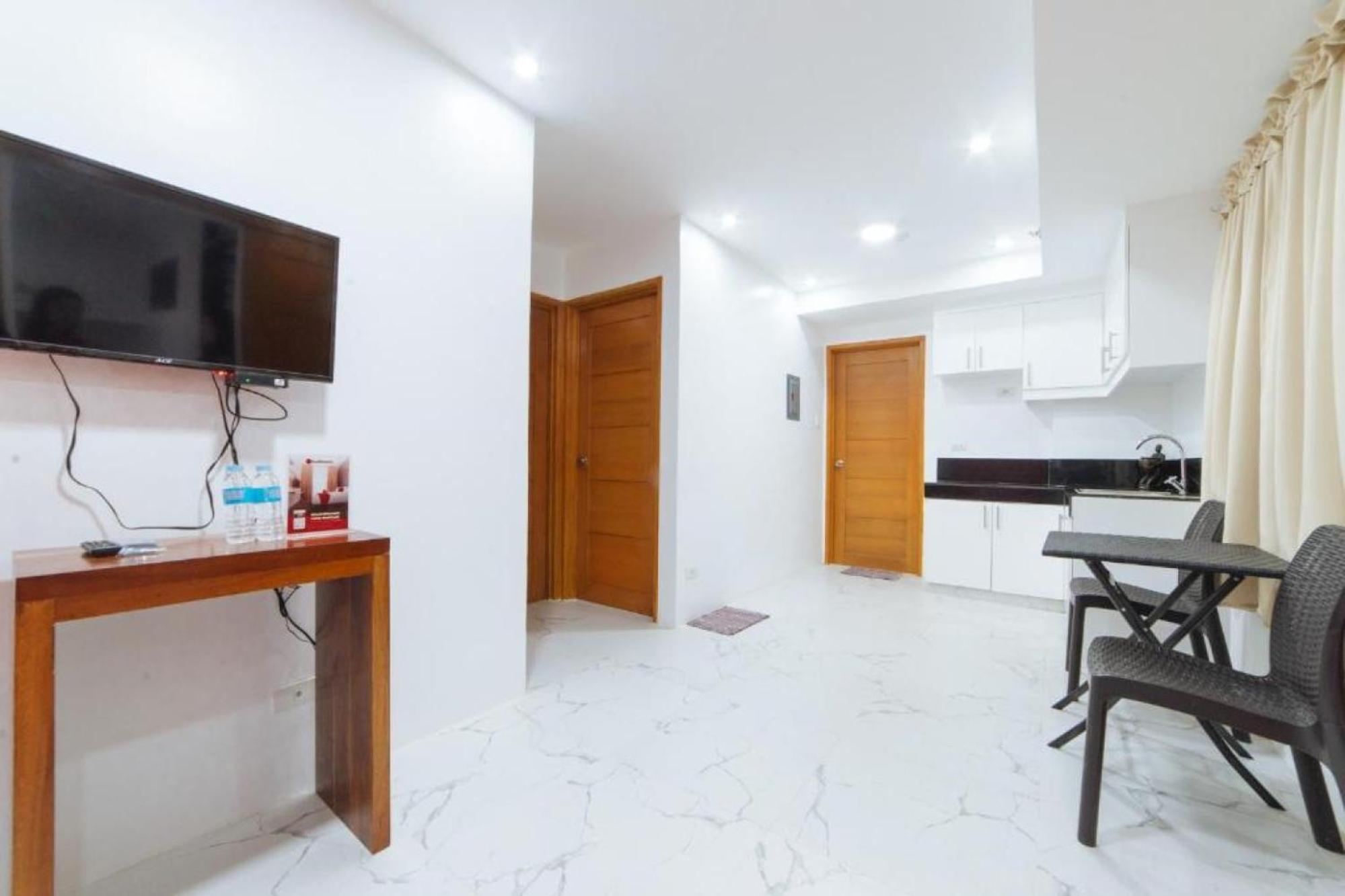 Reddoorz At Dbuilders Rooms Bangkal Makati ماكاتي المظهر الخارجي الصورة