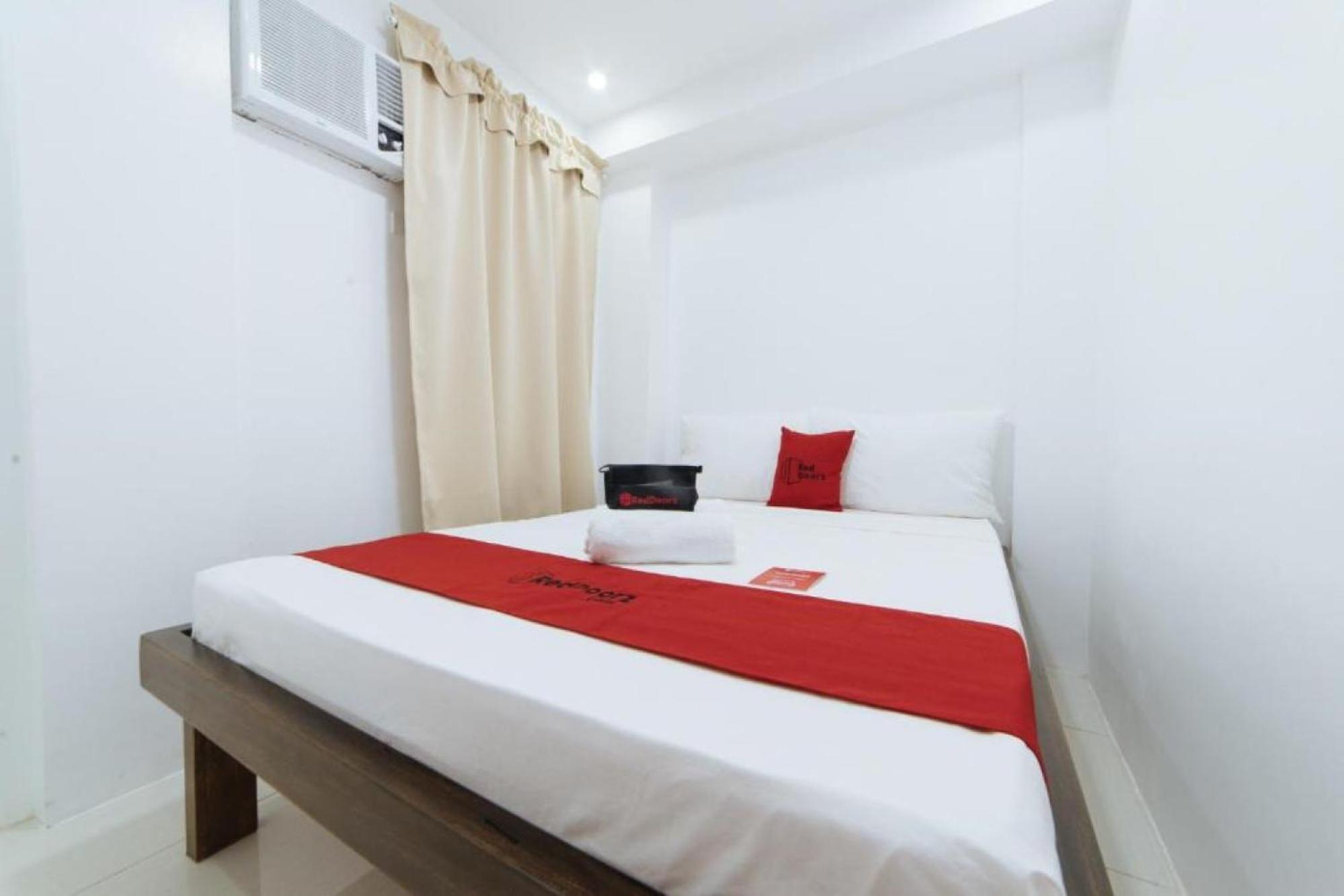 Reddoorz At Dbuilders Rooms Bangkal Makati ماكاتي المظهر الخارجي الصورة