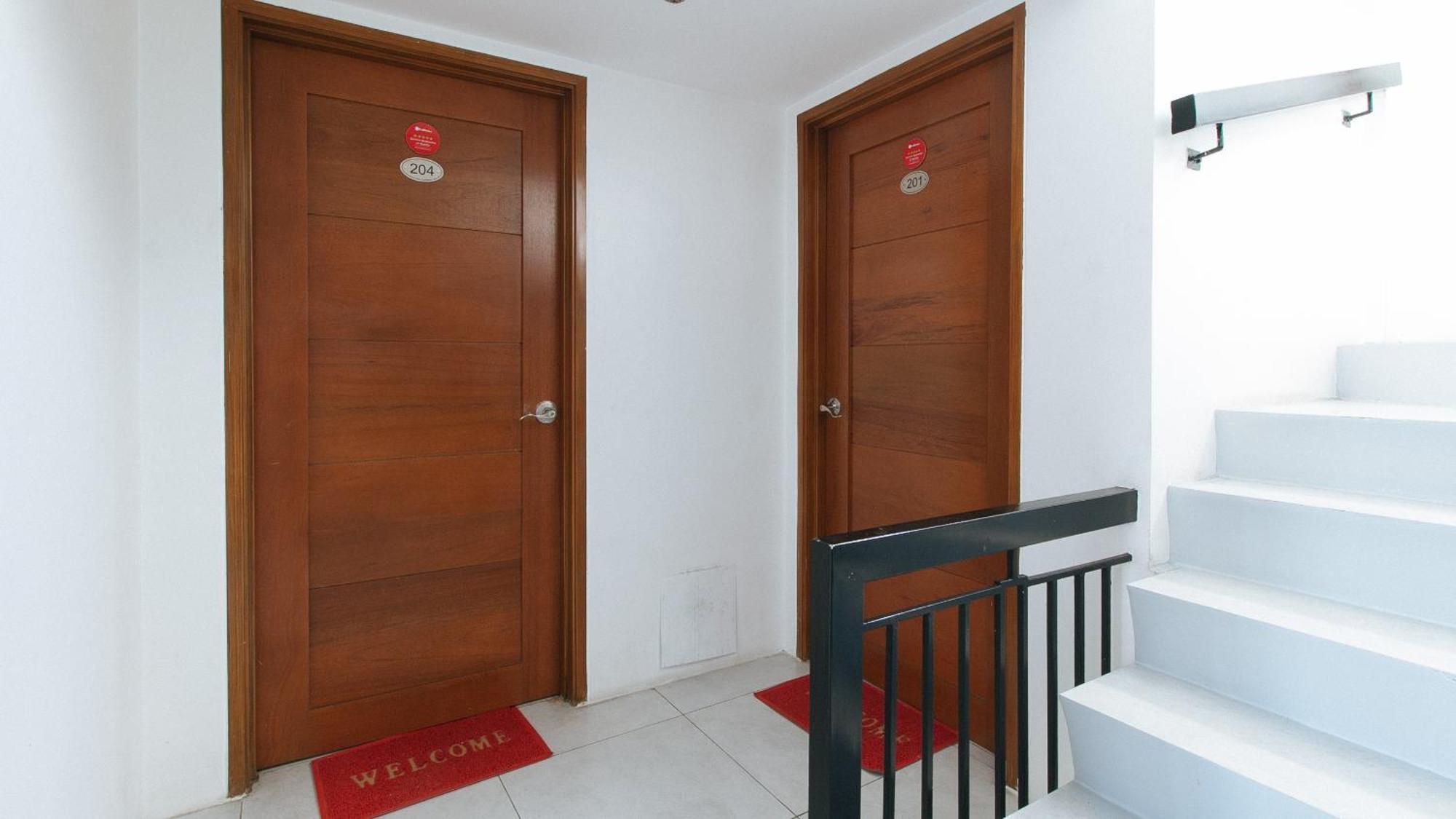 Reddoorz At Dbuilders Rooms Bangkal Makati ماكاتي المظهر الخارجي الصورة